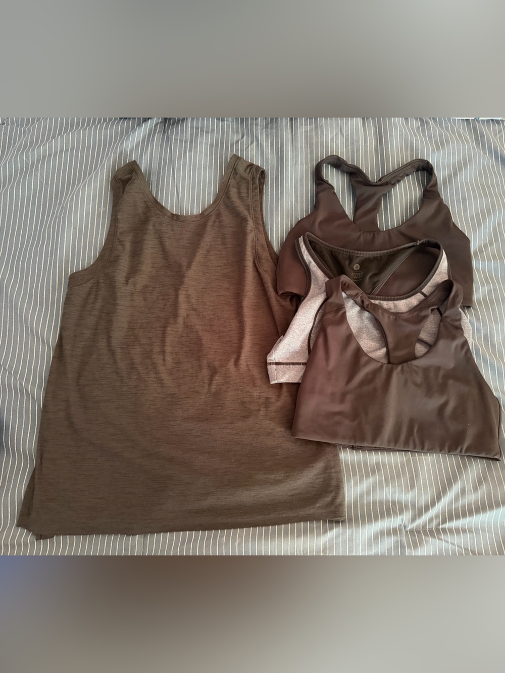 Old Navy Gray Tank Top and Black/Gray Sport Bra Set